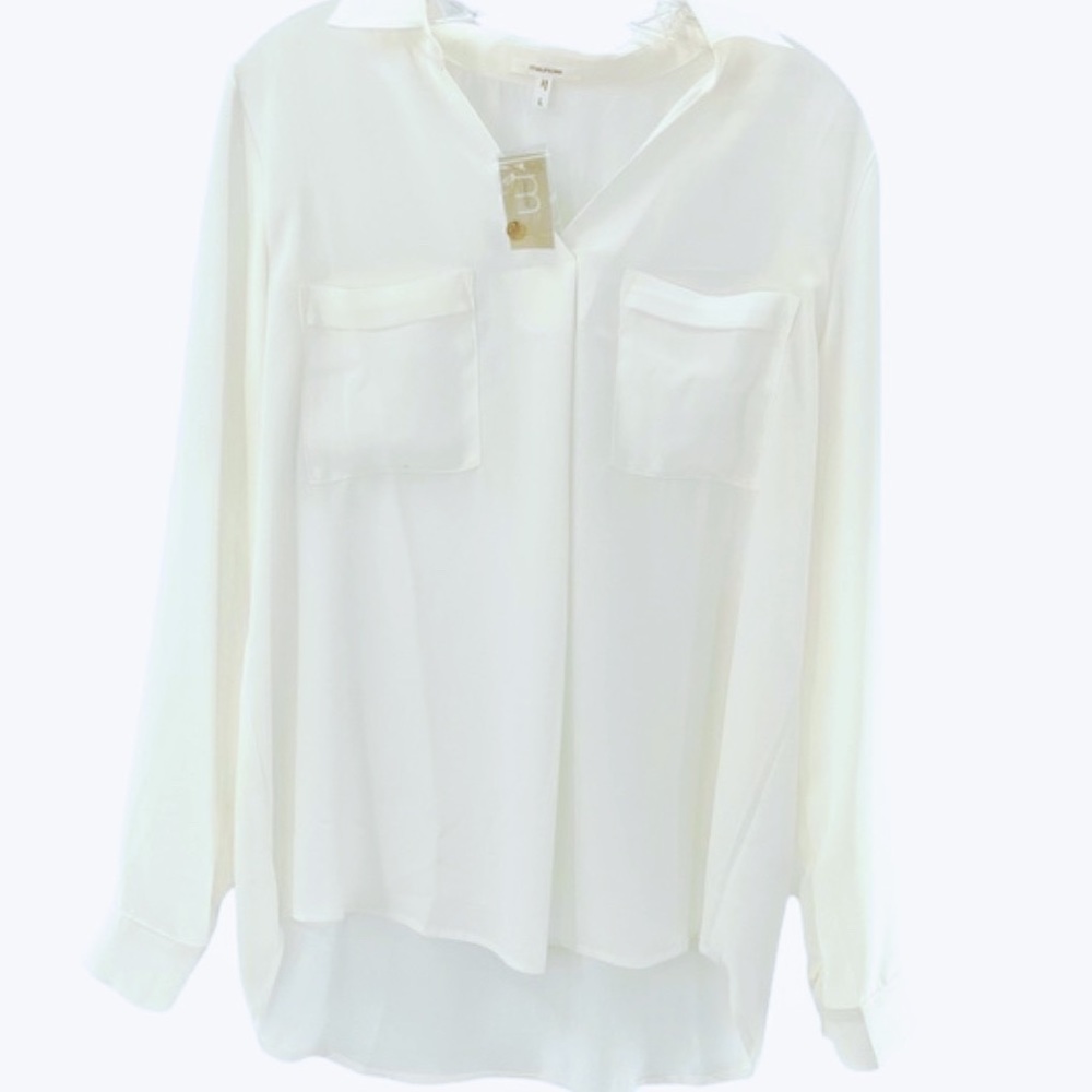 NWT Maurices V Neck Lightweight Blouse Off White Size Large
